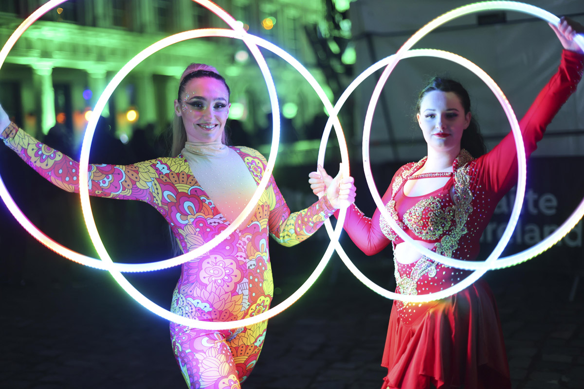 circus performers at NYF Dublin